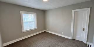 Upstairs 2-Bed, 1.5-Bath Duplex Gallery 10