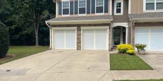 Upgraded Townhouse near Whole Foods in Kennesaw Gallery 1