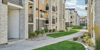 Carrington Square Gallery 81