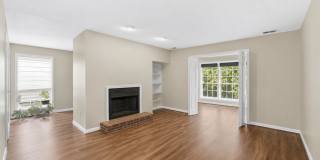 Large upper-level condo Gallery 9