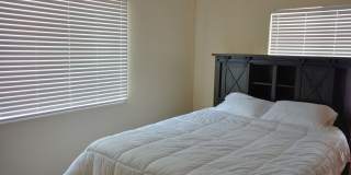 Fully Furnished Executive Sander's Beach Rental Gallery 18