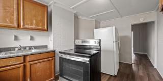 225 N LUZERNE Avenue Gallery 17