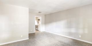 Oaks at Spring Valley Gallery 13