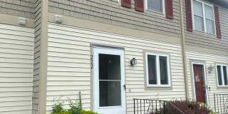 2 Bed/1.5 Bath Townhouse available 9/1/2026 Gallery 1