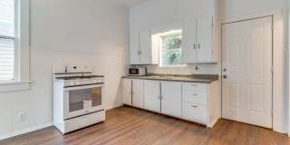 431 E Woodard St Gallery 4