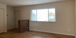 Spacious West-Side Tri-Level Home Gallery 9