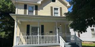 210 Monroe Street Gallery 1
