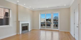 Pet Friendly 3 Bed 2 Bath Condo Quality Apartment with Private Roof Deck in Roscoe Village Gallery 8