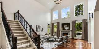 Luxurious 4BD 3.5BA Home in Campus Highlands Luxurious 4BD 3.5BA Home in Campus Highlands Gallery 13