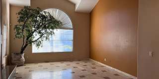 3500 SFT home, 5 Bed 3 bath with POOL and 3 car garage Gallery 8