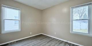 Newly Updated 2 Bed Ranch with Private Backyard Gallery 7