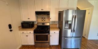 Light-Filled 3-Bedroom Home in Desirable Agoura Hills Community Gallery 11