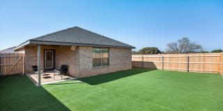 Fully Furnished 3 Bed 2 Bath Home Gallery 14