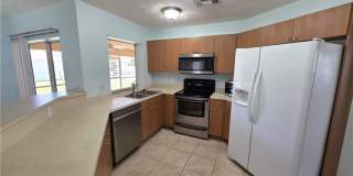 4614 SW 9th Place Gallery 10