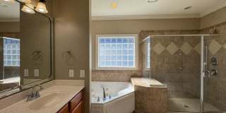 Beautiful 3 Bed 2 Bath Condo with Community Amenities Gallery 16