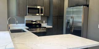 3 Bedrom 2 Bath Duplex Fully Renovated Gallery 1