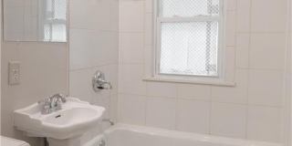 3555 Queen Ave N Gallery 13