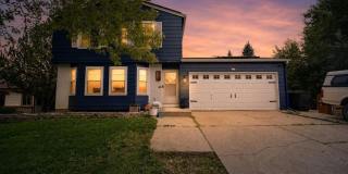 Charming 3BR House in Aurora Gallery 1
