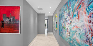 1425 Brickell Ave Gallery 24