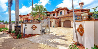 674 Ocean Blvd Gallery 3