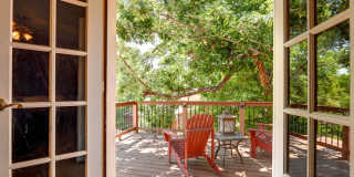 Bungalow in Desirable Highlands! Location Matters! Gallery 28