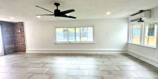 Mid Century Modern Gem! Mid Century Modern Gem! Gallery 18