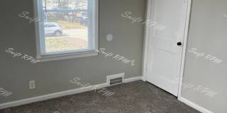 5201 East 12th Street Gallery 18