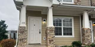 2 Bedroom, 2.5 Bath Townhome in Goodlettesville Gallery 1