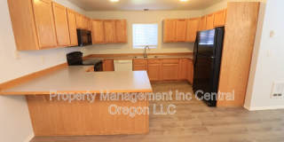 2010 NE Full Moon Dr Gallery 7