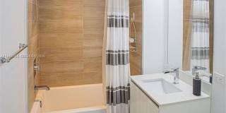 1600 SW 1st Ave Gallery 20