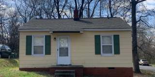 Cozy 2 Bedroom Home!! Gallery 1