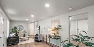 316 East 46th Place Gallery 3