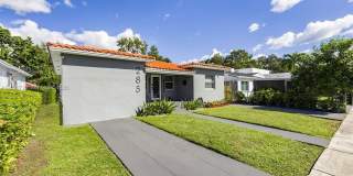 285 NW 45th St 285 NW 45th St Gallery 1