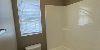 Spacious 3 Bedroom home! Gallery 17