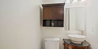 Beautiful One Bedroom in the Heart of Foggy Bottom| Water and Gas Included! Gallery 13