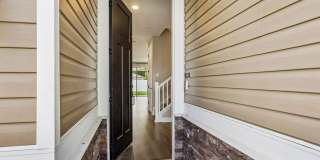 Immaculate 4 bedroom, 2.5 bathroom home with a dedicated office, spacious loft, and 2,648 square feet of living space Gallery 3