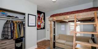 620 E. Davis St. Gallery 5
