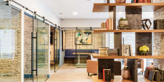 100 House 100 House Gallery 21
