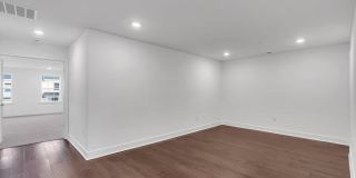 122 Woolley Court Gallery 23