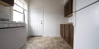 7914 S Hermitage Auburn Gresham Apartments Gallery 20