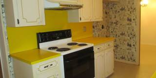3/2 w/Large Back Yard in Village West! Gallery 12