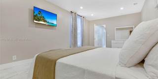 1960 Coral Reef Dr Gallery 24