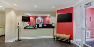 Greensboro - Airport Gallery 8
