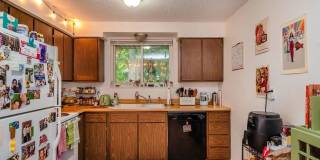 824 Meeker Street Gallery 9