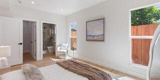 22450 Dolorosa Street Gallery 10