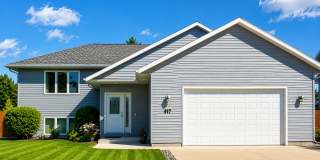 Spacious Split-Level Home with Large Backyard Gallery 1