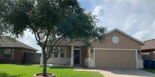 1131 Livermore Street Gallery 1