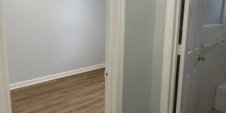 2 bedroom, 1 bath apartment in small complex on Hill Street! Walking distance to Normal Town, Downtown & UGA! Available now! Gallery 12