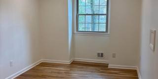 1249 DERBYSHIRE RD Gallery 17