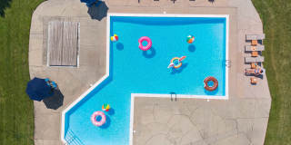 Center Court Apartments Gallery 9